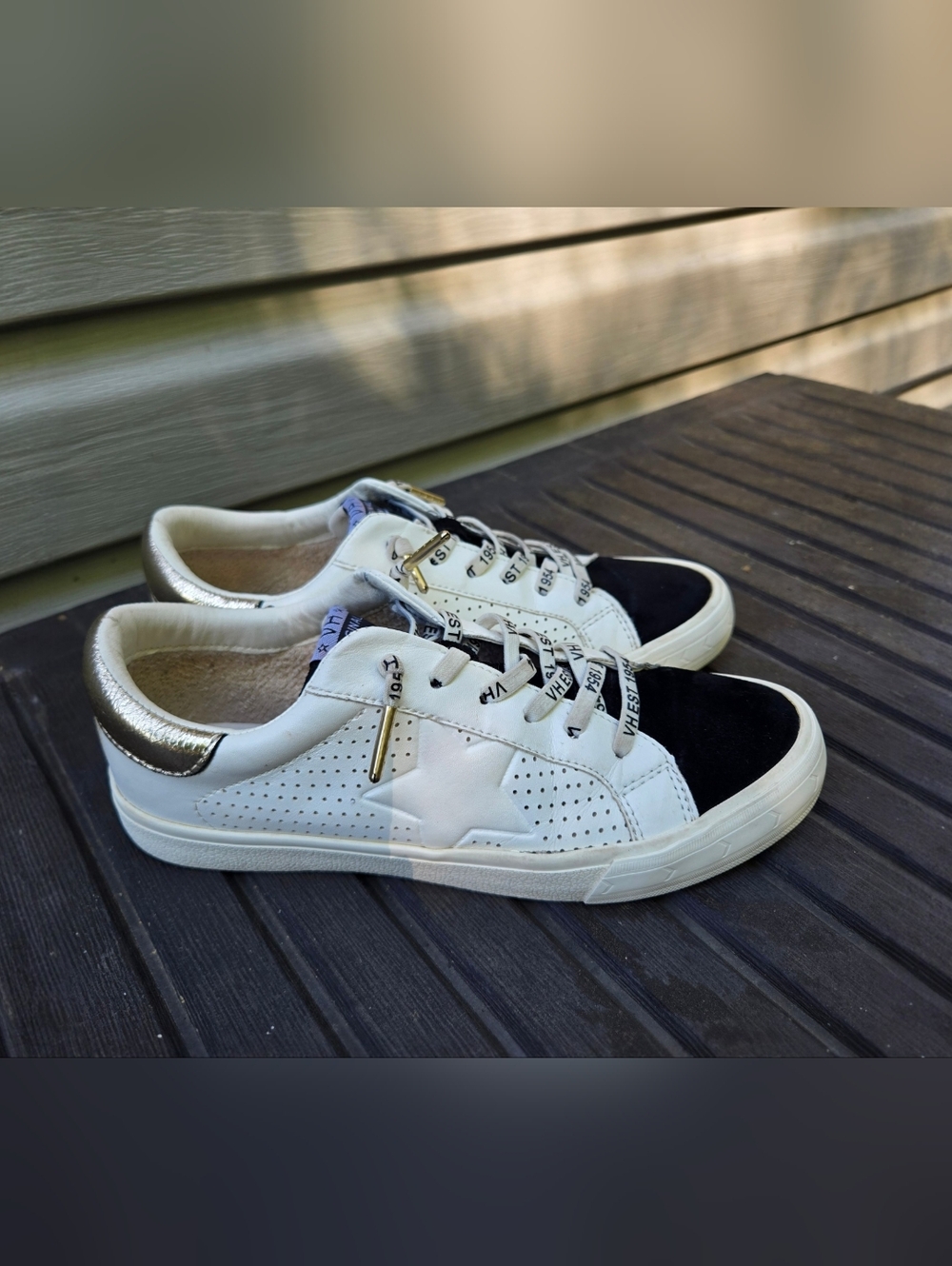 Vintage Havana Gadol Sneakers Women's Sz 8 Leather Casual  White / Black / Gold